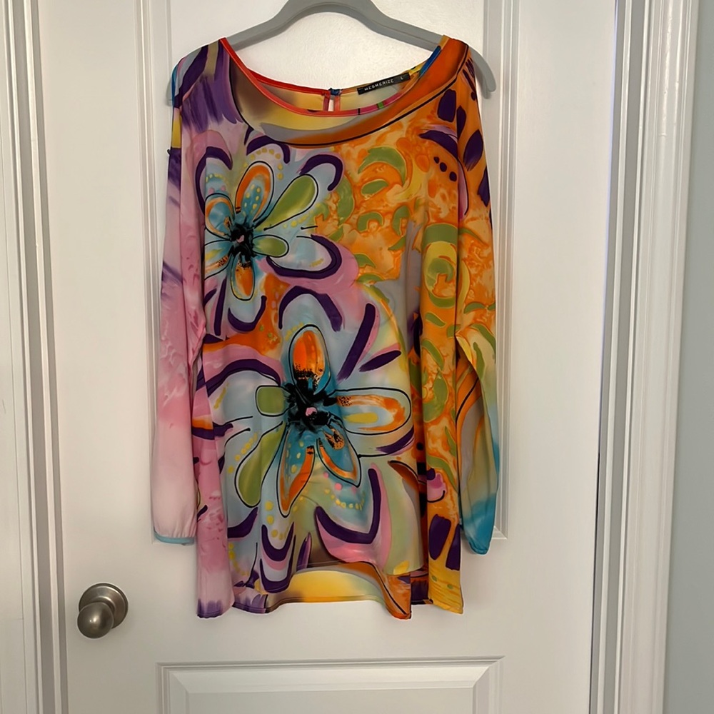 Mesmerize size L long sleeve blouse